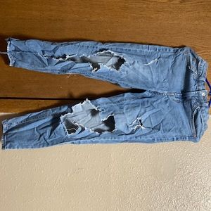 Mom jeans with rips color wash blue size 00 wild fable